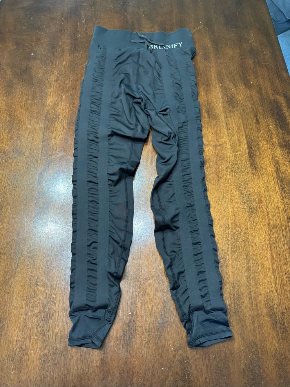 Skinnify Women’s Black Ruffle-Trim Leggings